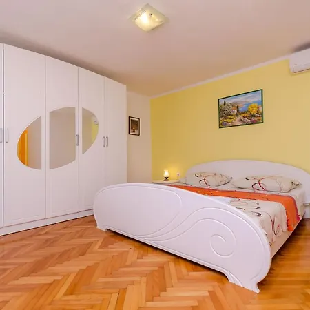 Apartament Maslina