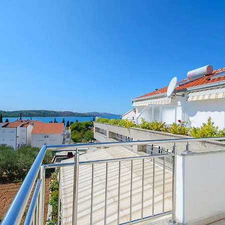Apartament Maslina *